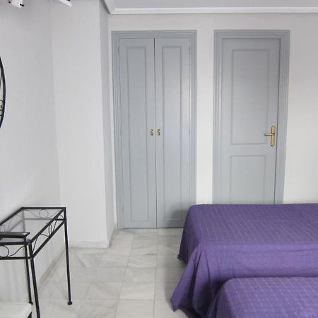 Hostal Pension Alicia San Pedro de Alcántara Esterno foto