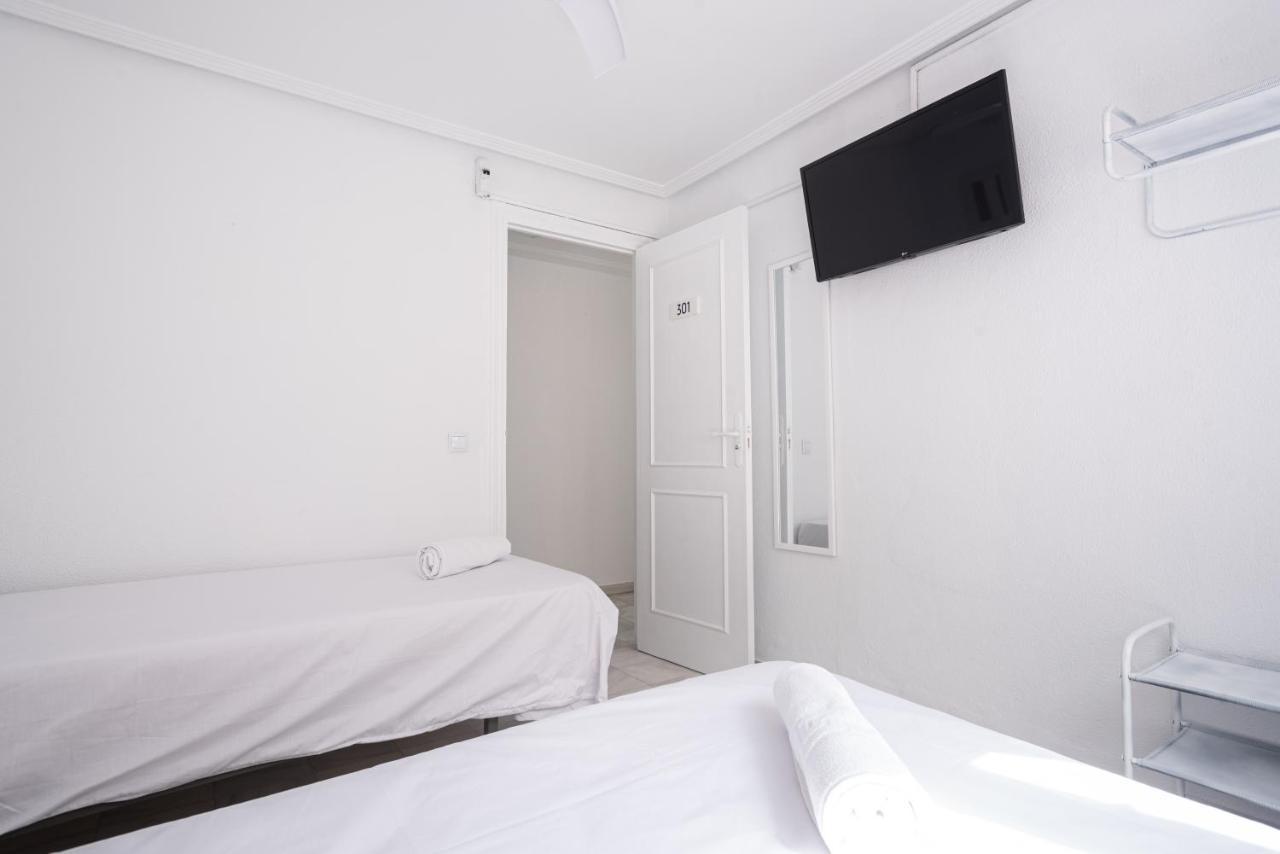 Hostal Pension Alicia San Pedro de Alcántara Esterno foto
